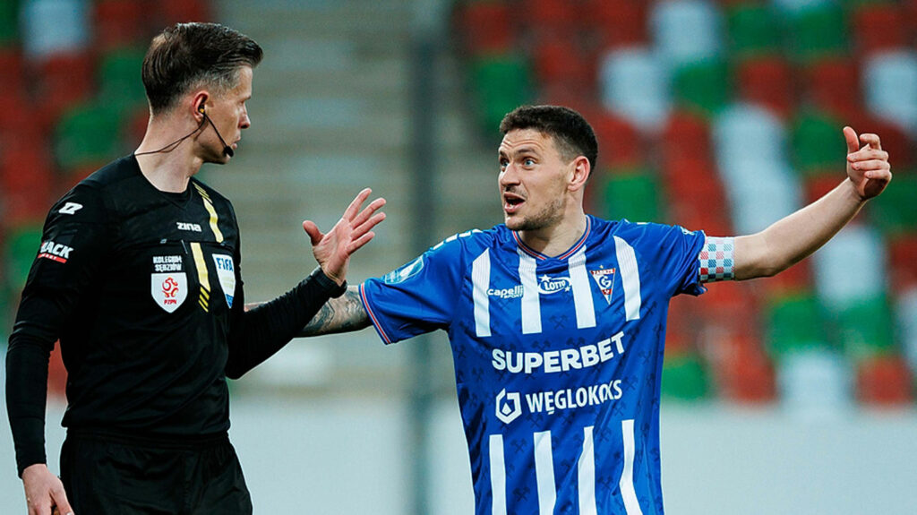 Kuriozalna kartka osłabi Górnik na długo!