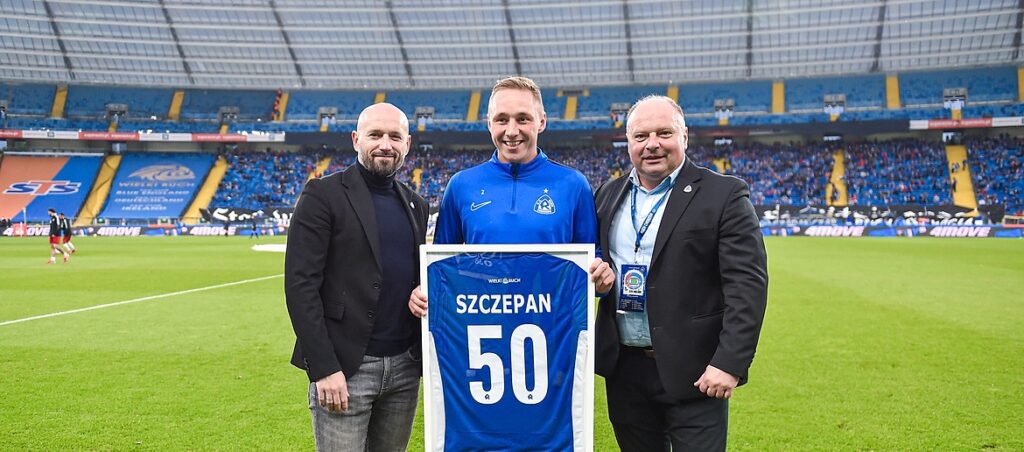 Szczepan goni Janoszkę i Śrutwę