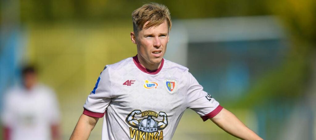 Jak Tomasiewicz czuł się na prawej obronie?