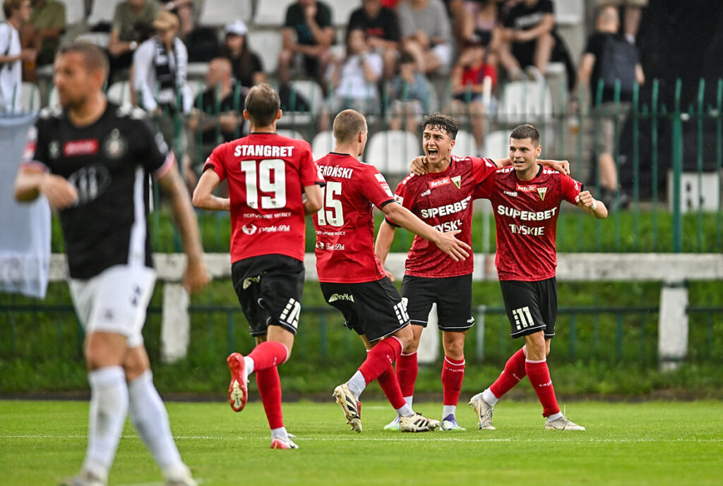 GKS Tychy wysyła sygnał: zagramy o awans!